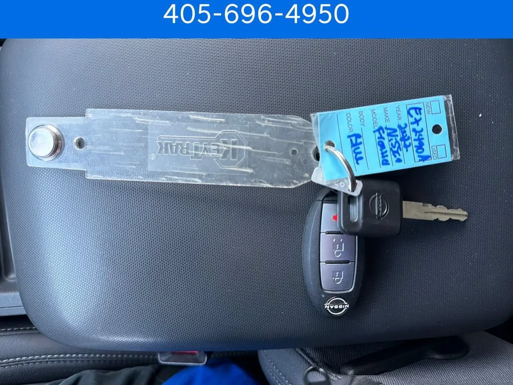 Pre-Owned 2022 Nissan Frontier SV