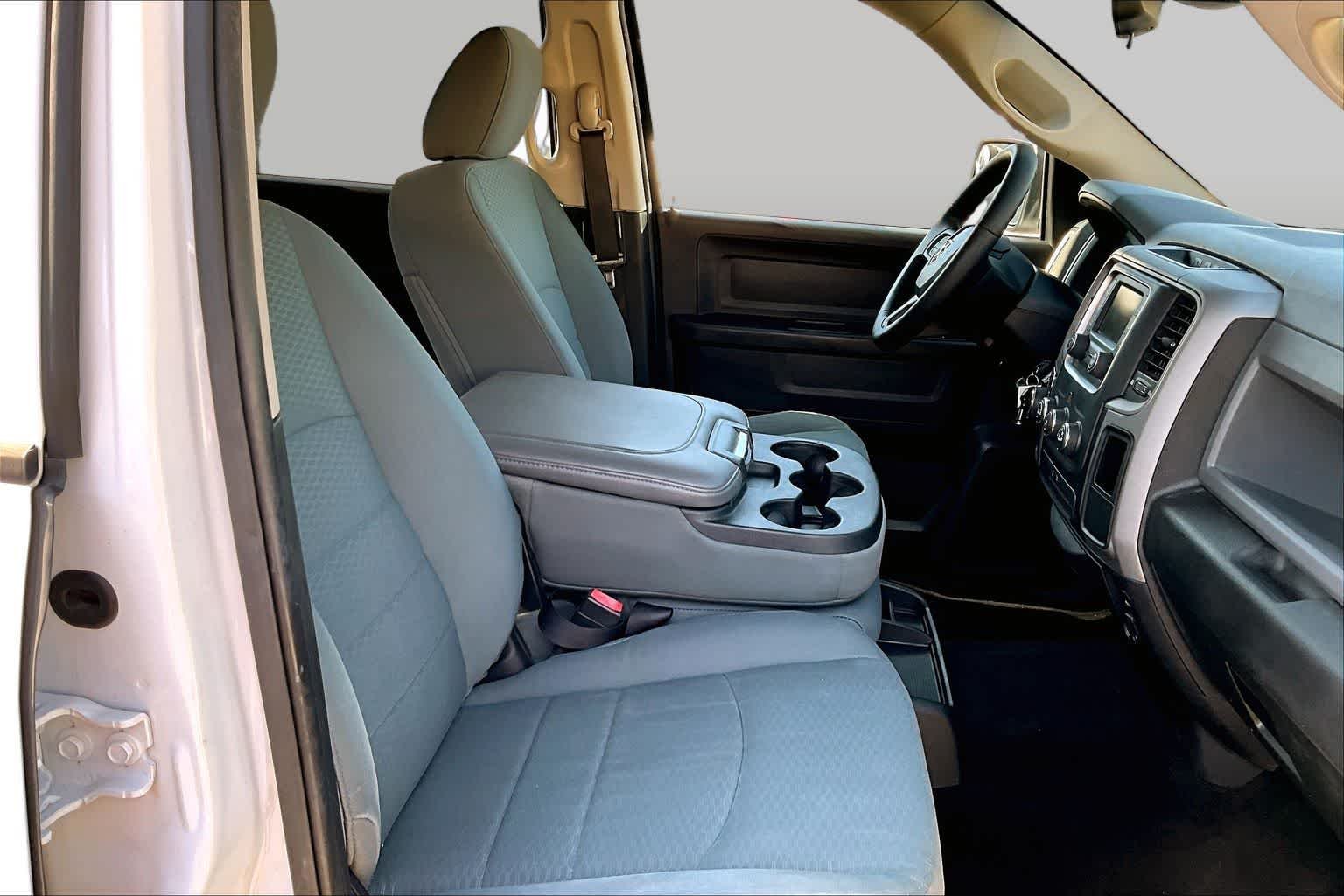 Used 2015 Bright White Clearcoat Ram Express image 11