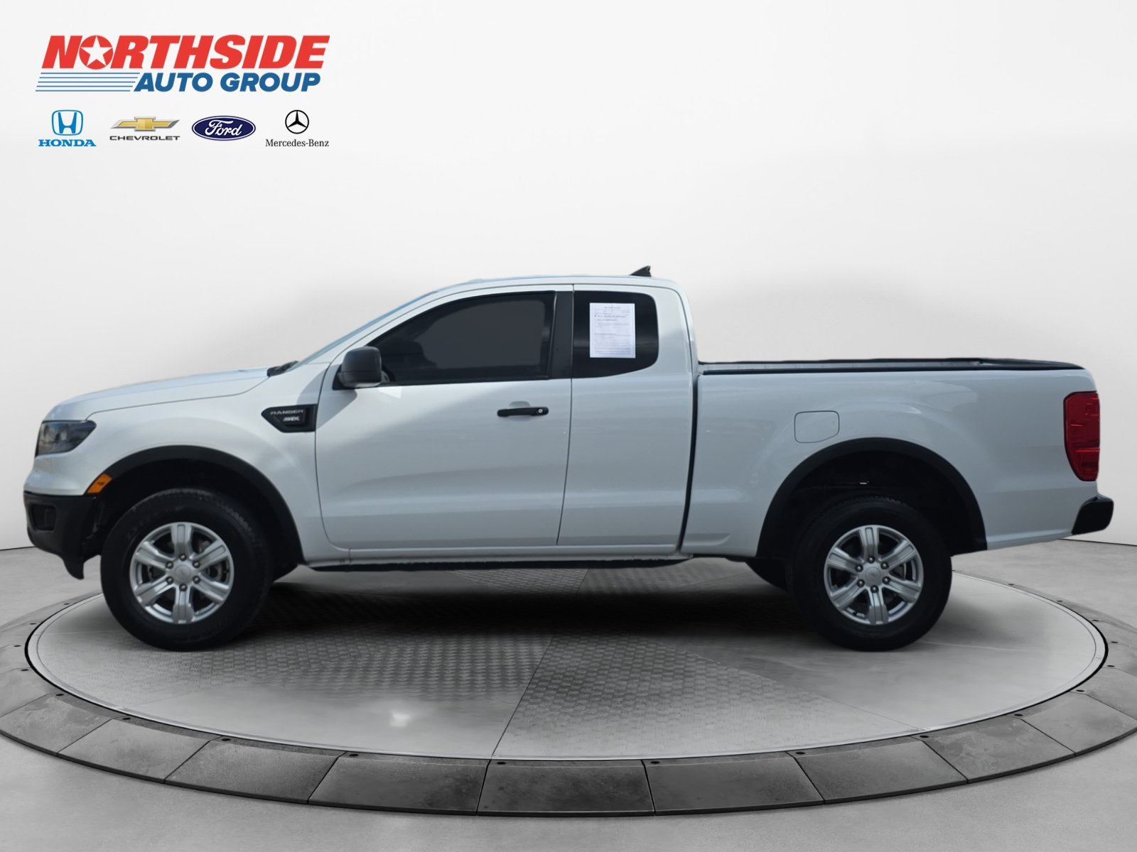Used 2023 White Ford XL image 4