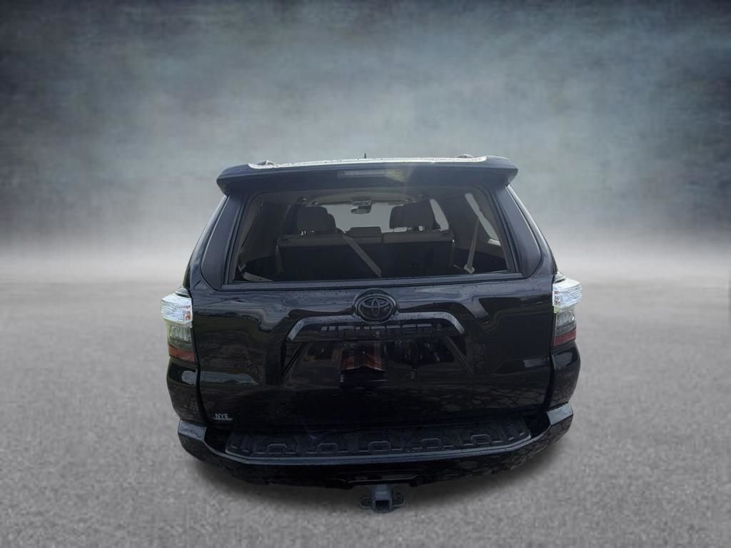 Used 2022 Midnight Black Metallic Toyota SR5 image 11