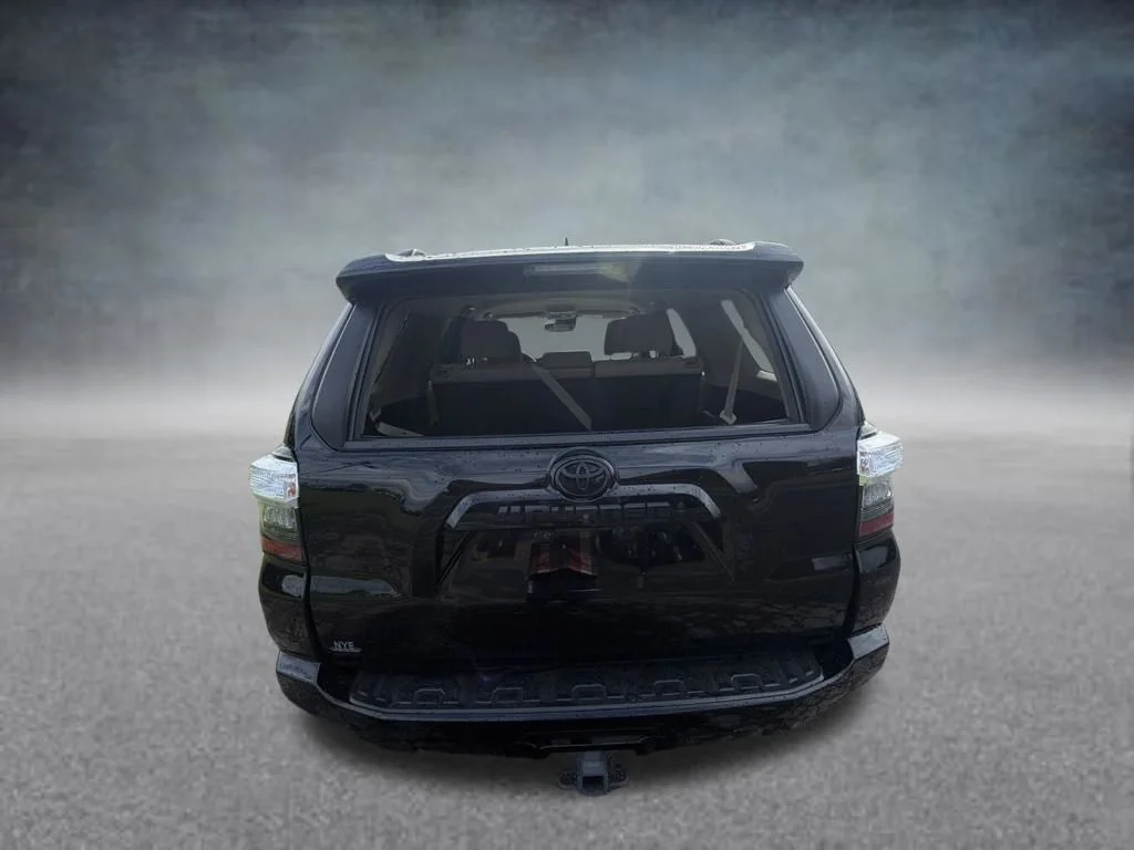 Used 2022 Black Toyota SR5 image 11