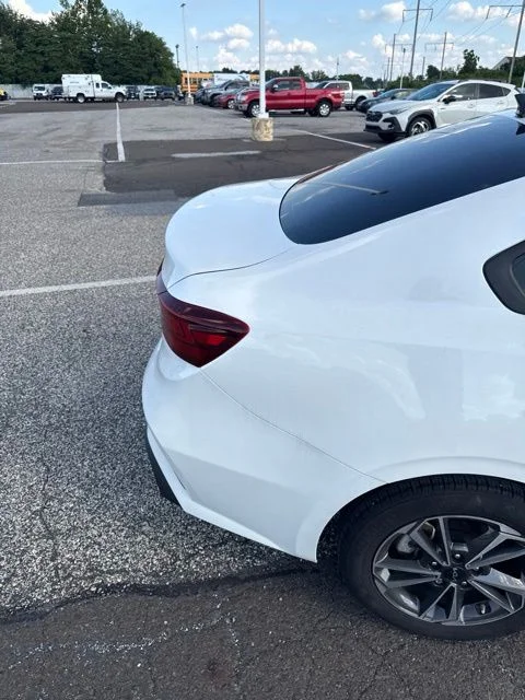 Used 2024 White Kia LXS image 11