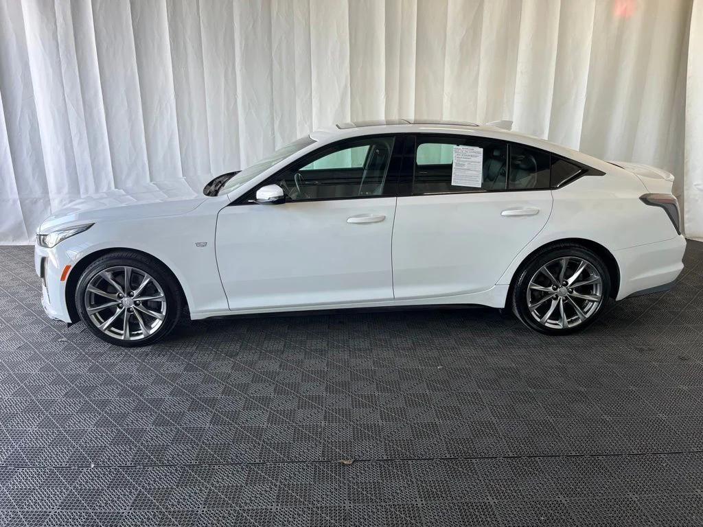 Used 2020 White Cadillac Sport image 26