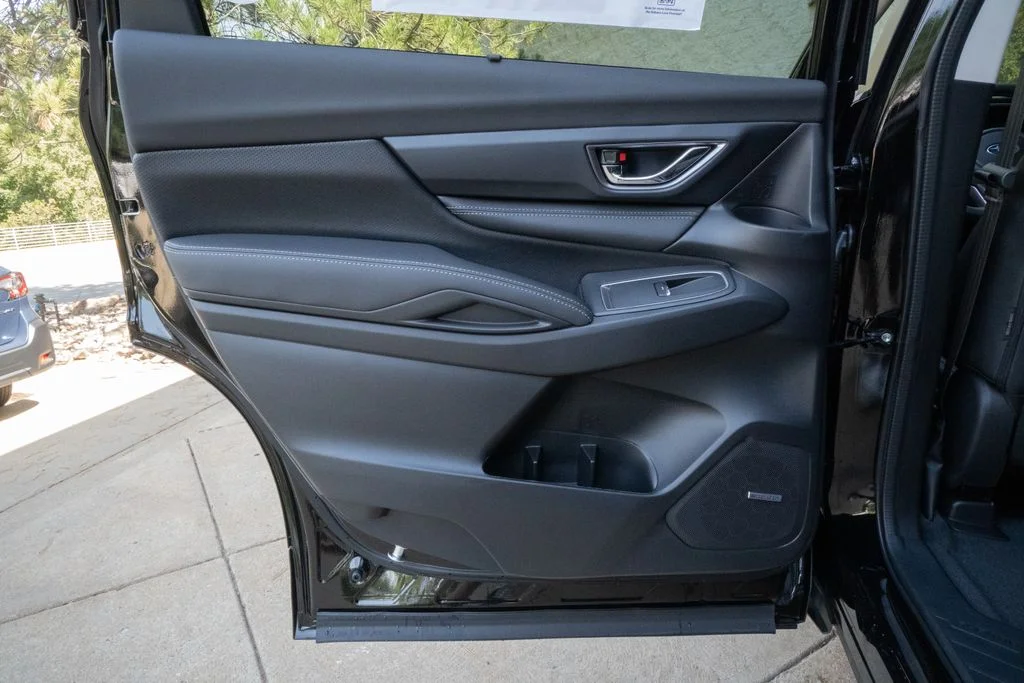 New 2026 CRYSTAL BLACK SILICA Subaru Limited 7-Passenger image 15