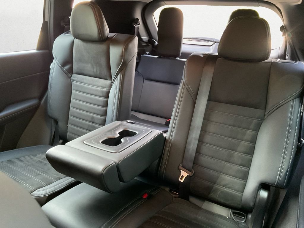 Used 2023 White Mitsubishi SE Special Edition image 9