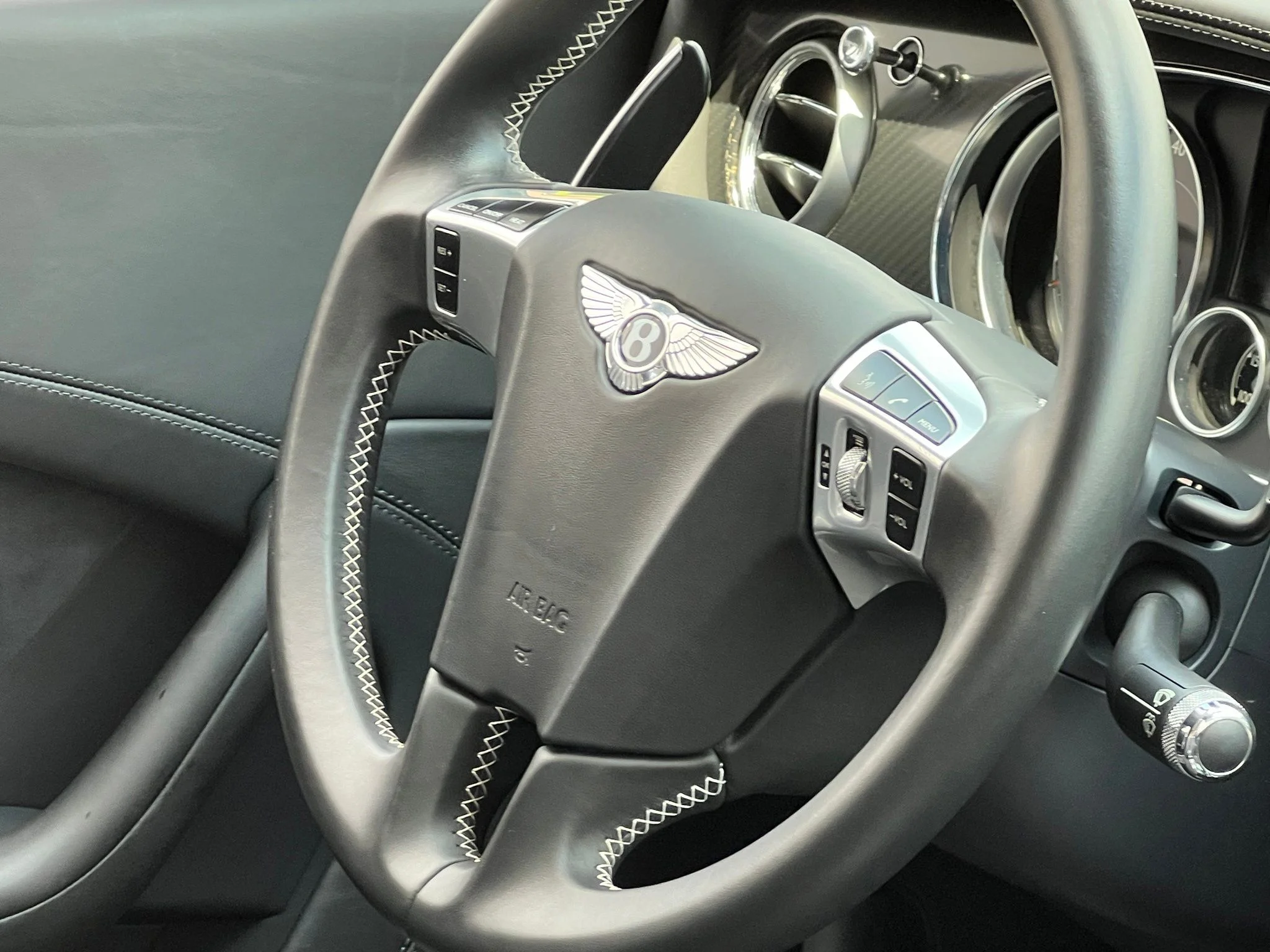Used 2018 Black Bentley Base image 15
