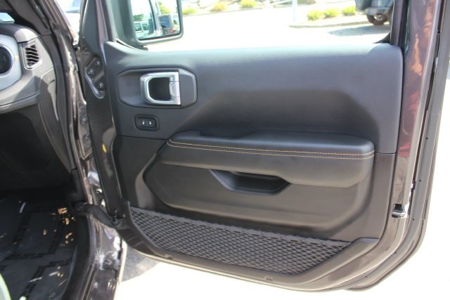 Used 2025 Gray Jeep Sahara image 31
