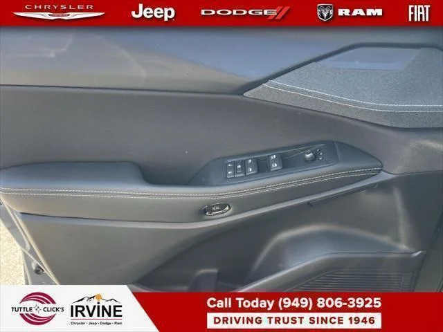 New 2026 Sting-Gray Clear-Coat Exterior Paint Jeep Laredo image 44