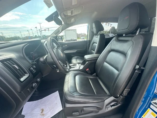 Used 2021 Blue Chevrolet ZR2 image 29