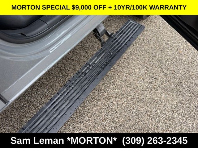 New 2026 Ceramic Gray Clear-Coat Exterior Paint Ram Laramie image 13