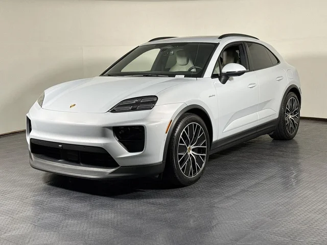 2024 Porsche Macan Electric 4