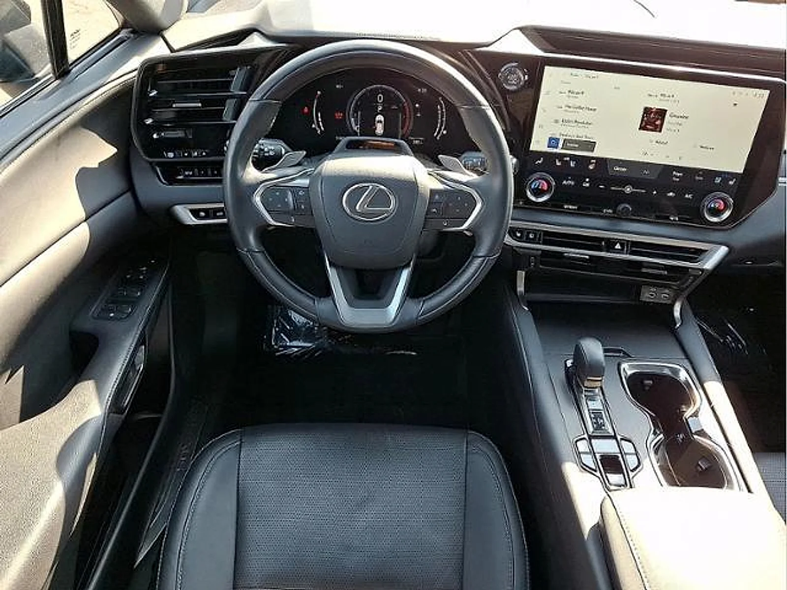 2023 Lexus RX 350 - Photo 12