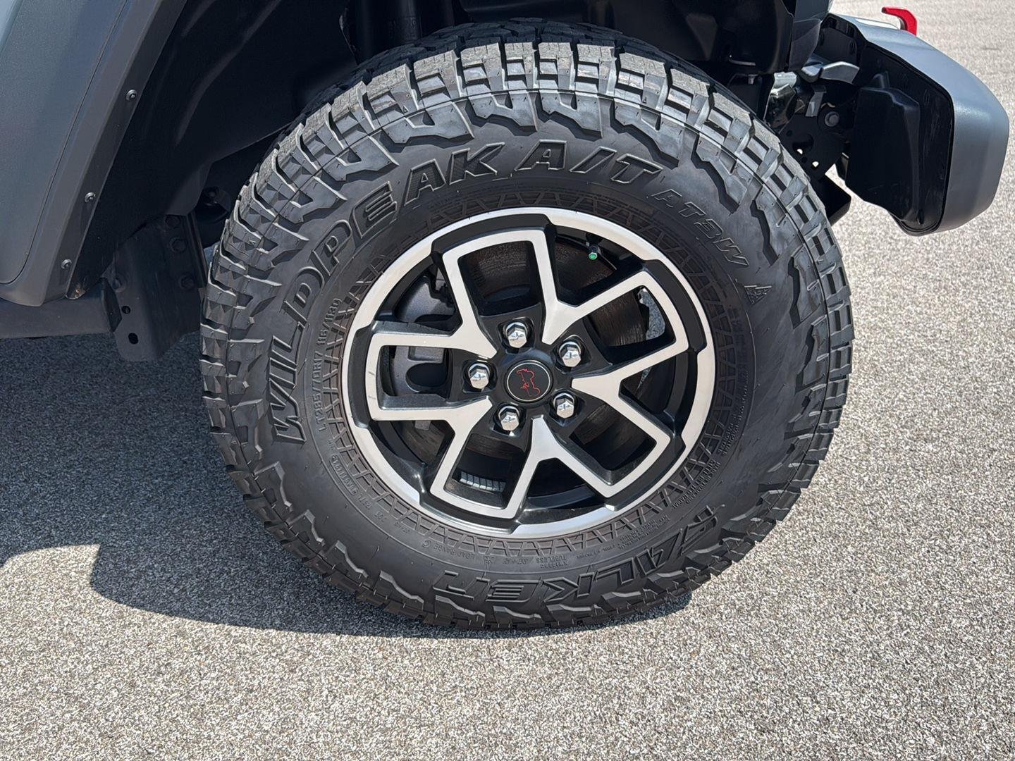 Used 2025 Anvil Clearcoat Jeep Rubicon image 21