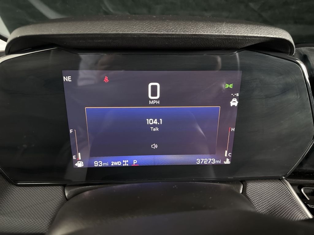 Used 2025 Sterling Gray Metallic Chevrolet LT image 21