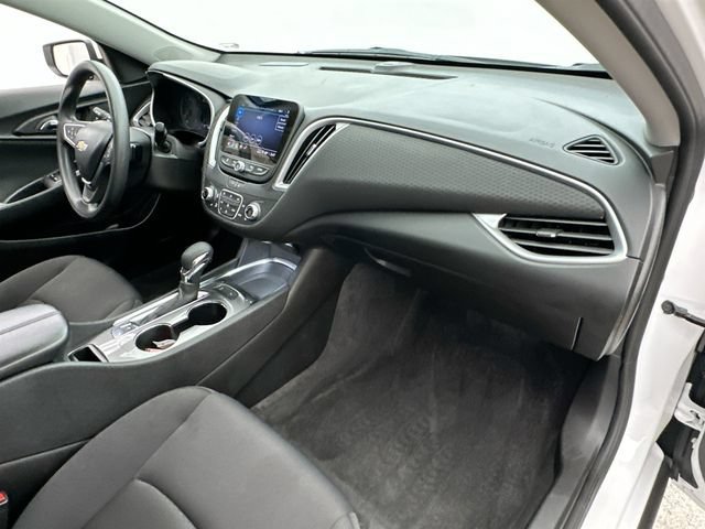 2025 Chevrolet Malibu 1LT - Photo 13