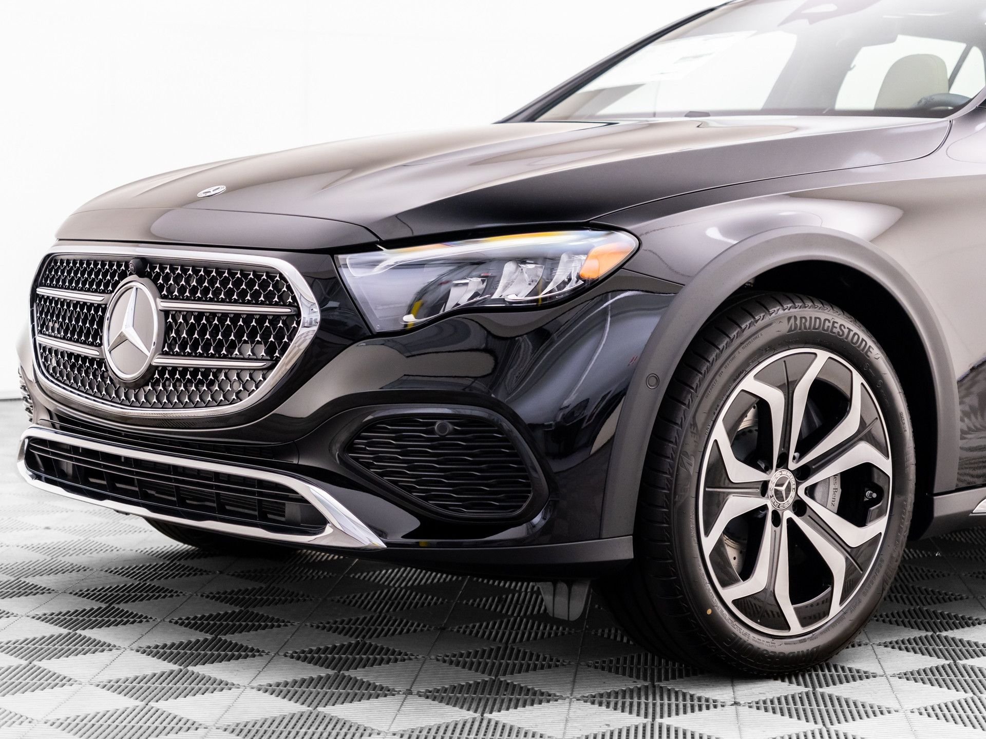 New 2027 Black Mercedes-Benz E 450 image 38