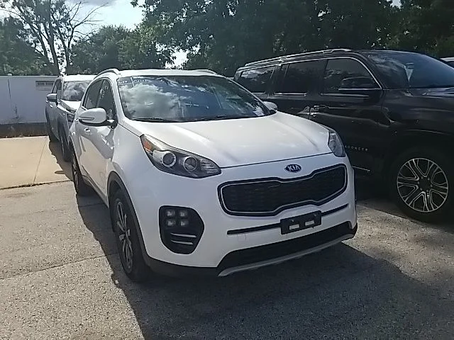 Used 2018 White Kia EX image 5