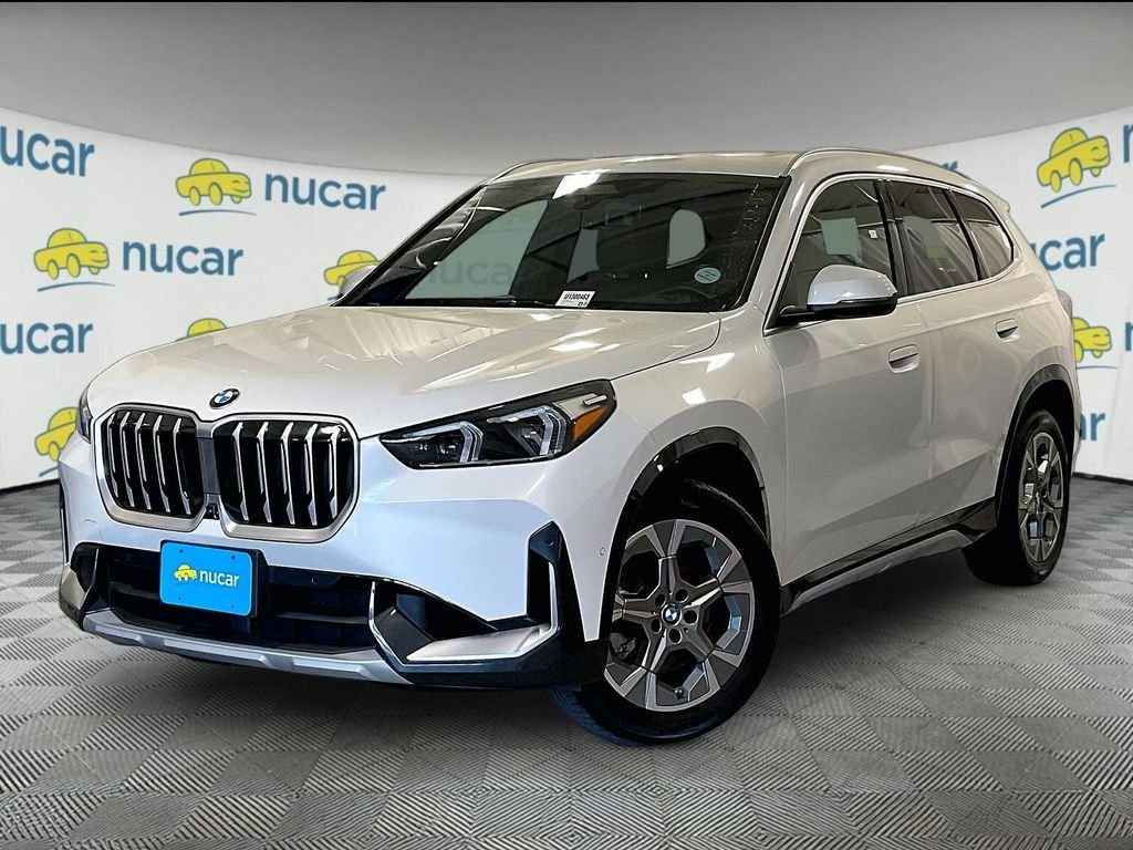 Used 2025 White BMW xDrive28i image 3