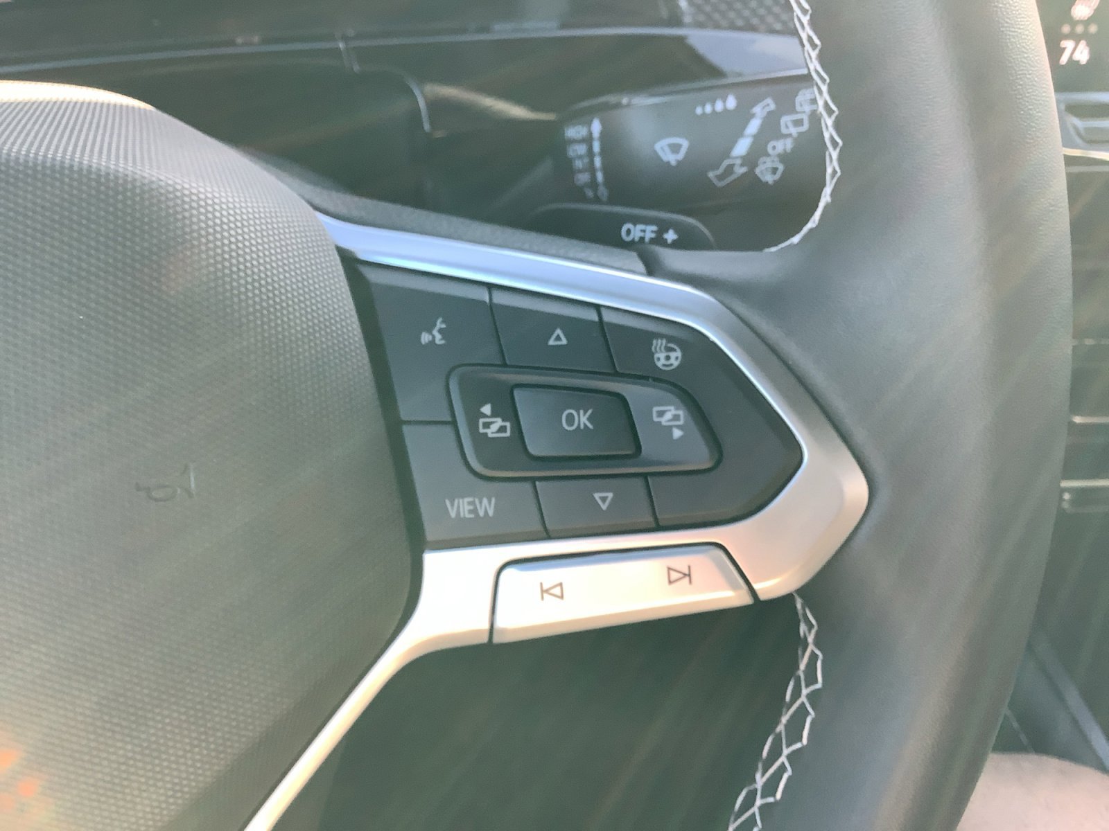 New 2026 Pure Gray Volkswagen 2.0T SEL image 25