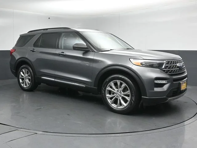 2023 Ford Explorer XLT 4WD's photo