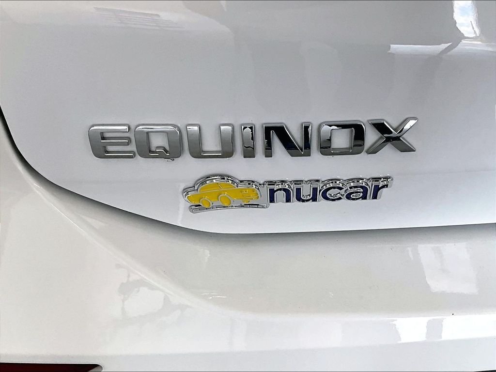 Used 2024 Summit White Chevrolet LT image 27