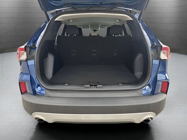 Used 2022 Blue Ford SE image 21