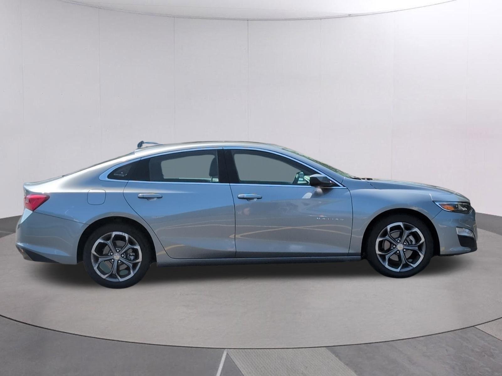 Used 2024 Sterling Gray Metallic Chevrolet LT image 8