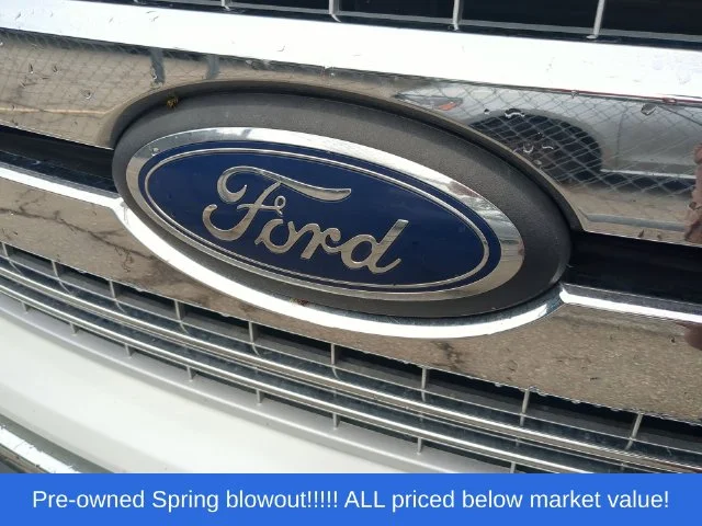 Used 2020 White Ford Lariat image 9