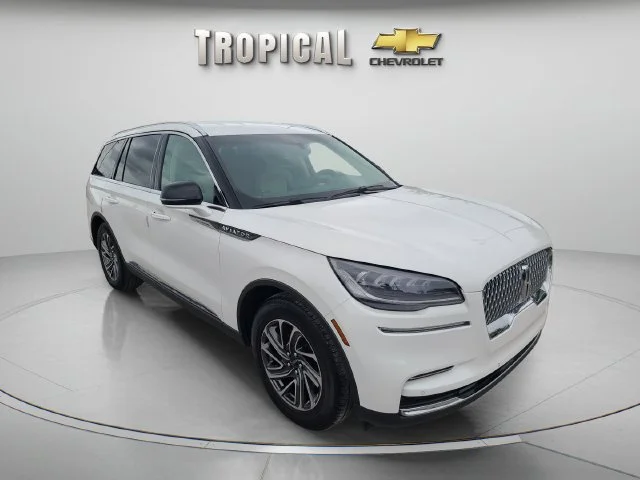 Used 2022  Lincoln Standard image 7