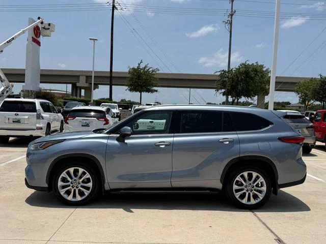 Certified Used 2020 MOON DUST Toyota Limited image 8