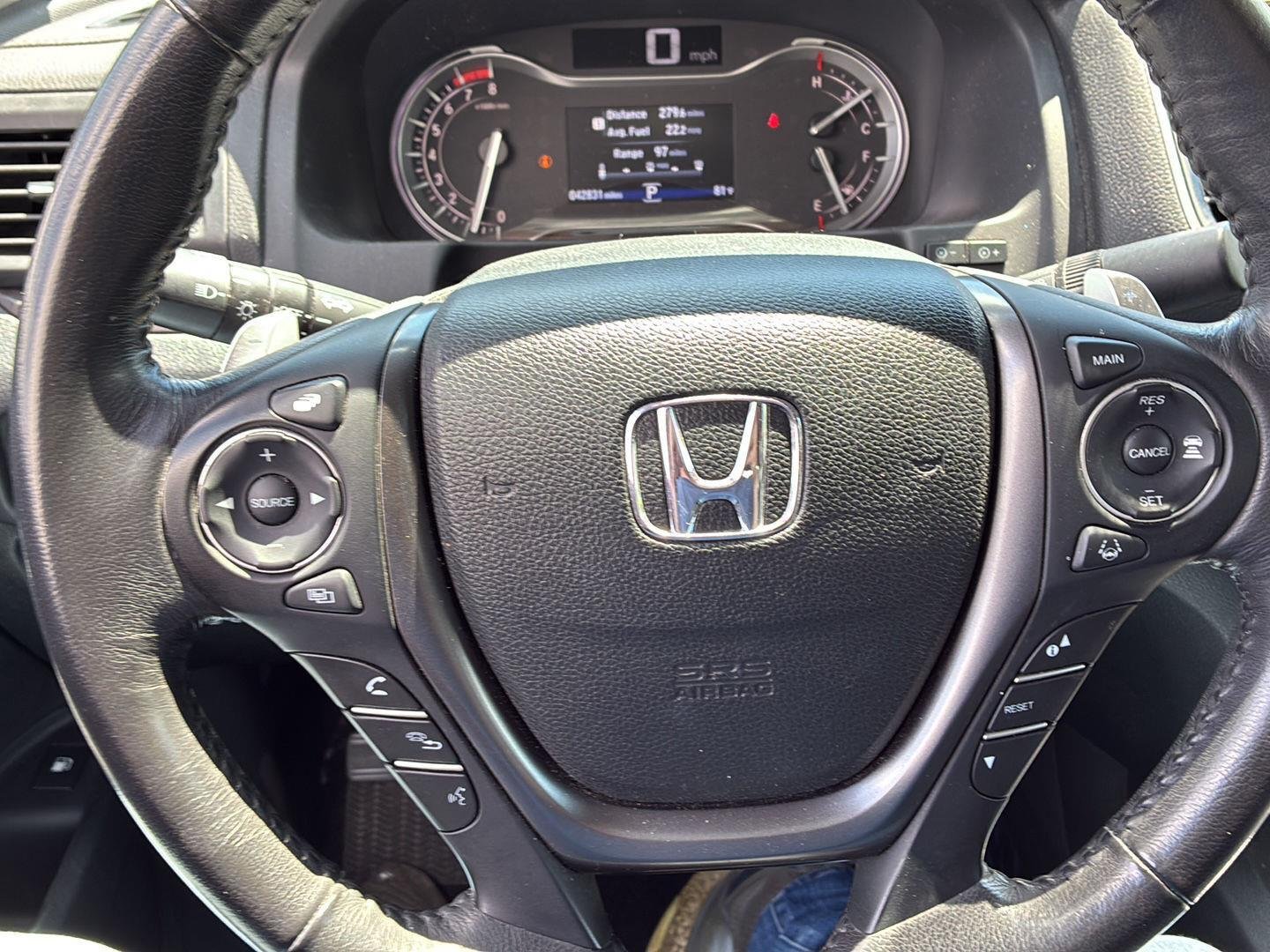 Used 2023 Radiant Red Metallic II Honda RTL image 6