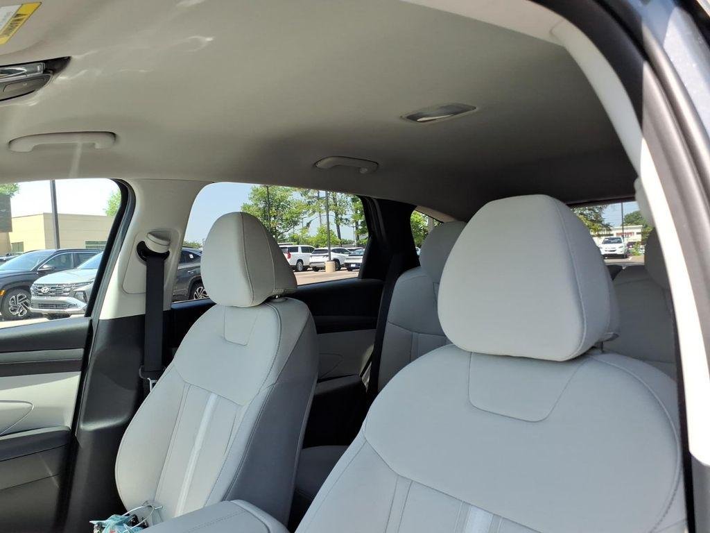 New 2026 Gray Hyundai SEL FWD image 15