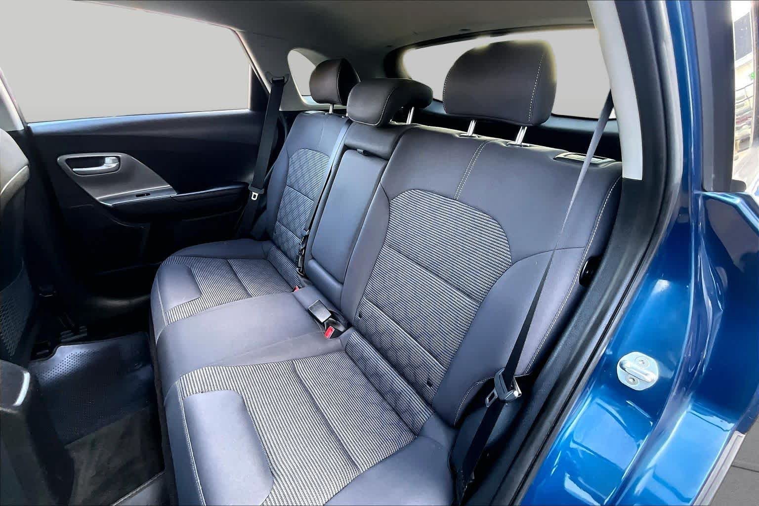 Used 2019 Deep Cerulean Kia LX image 20