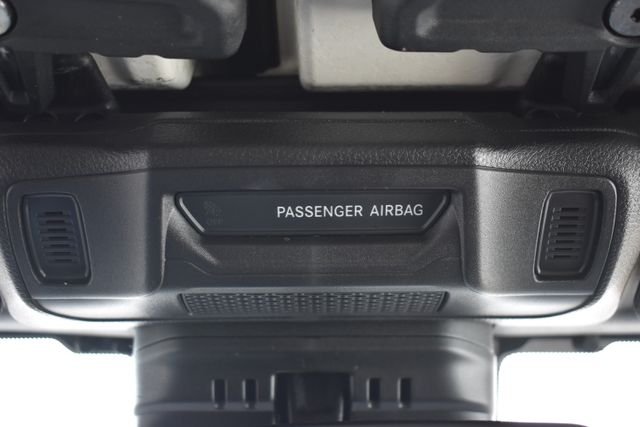 Used 2024 Green Jeep Sport S image 35