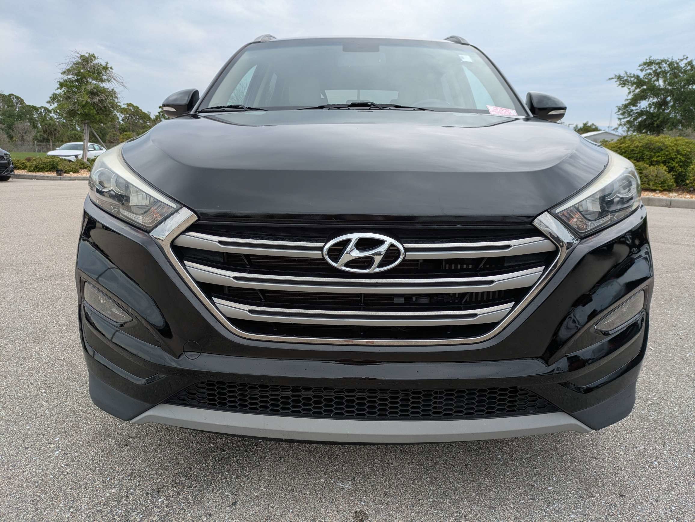 Used 2018 Black Noir Pearl Hyundai Limited image 3