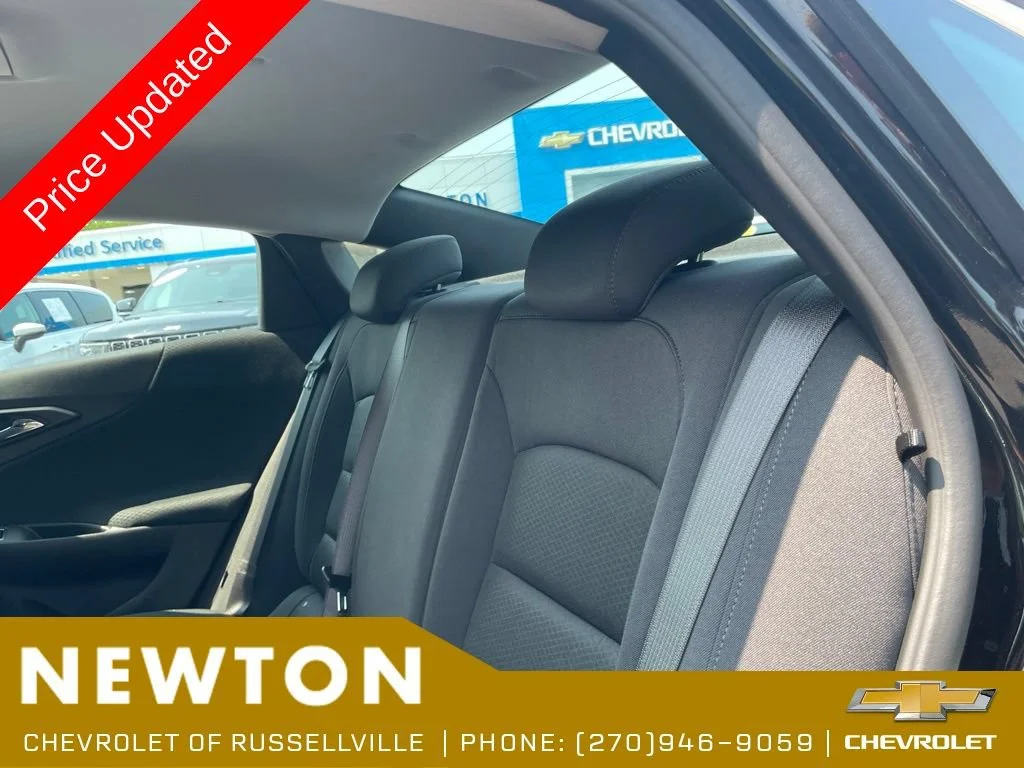 Used 2025 Mosaic Black Metallic Chevrolet RS image 31