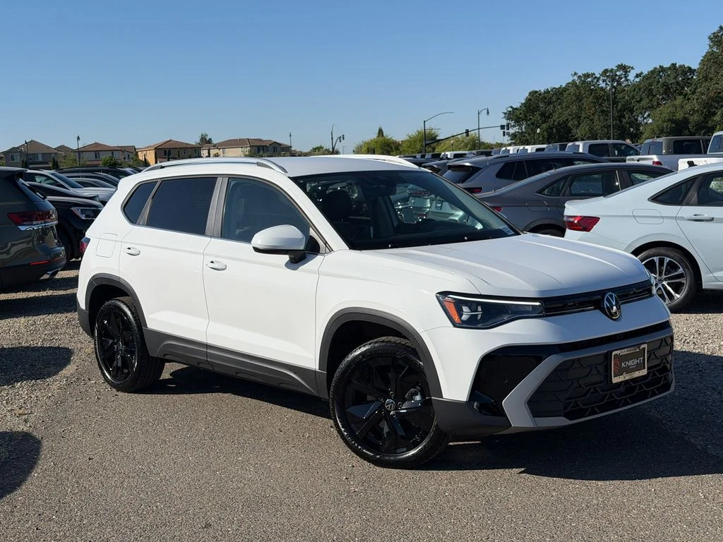 New 2026 Pure White Volkswagen 1.5T SE image 3