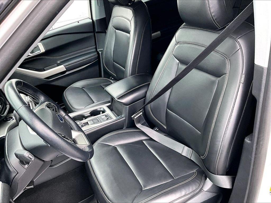 Used 2023 White Ford XLT image 10