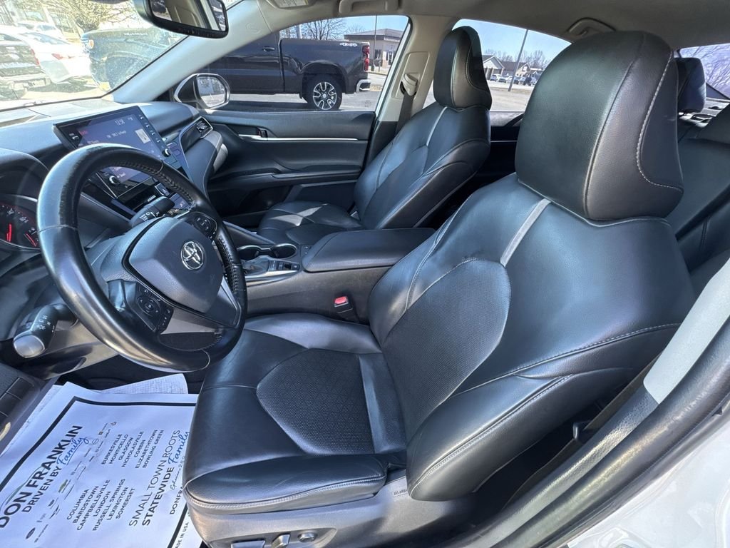 2022 Toyota Camry XSE - Photo 11