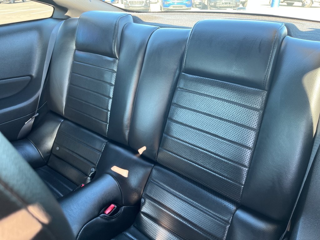 Used 2007 White Ford  image 13