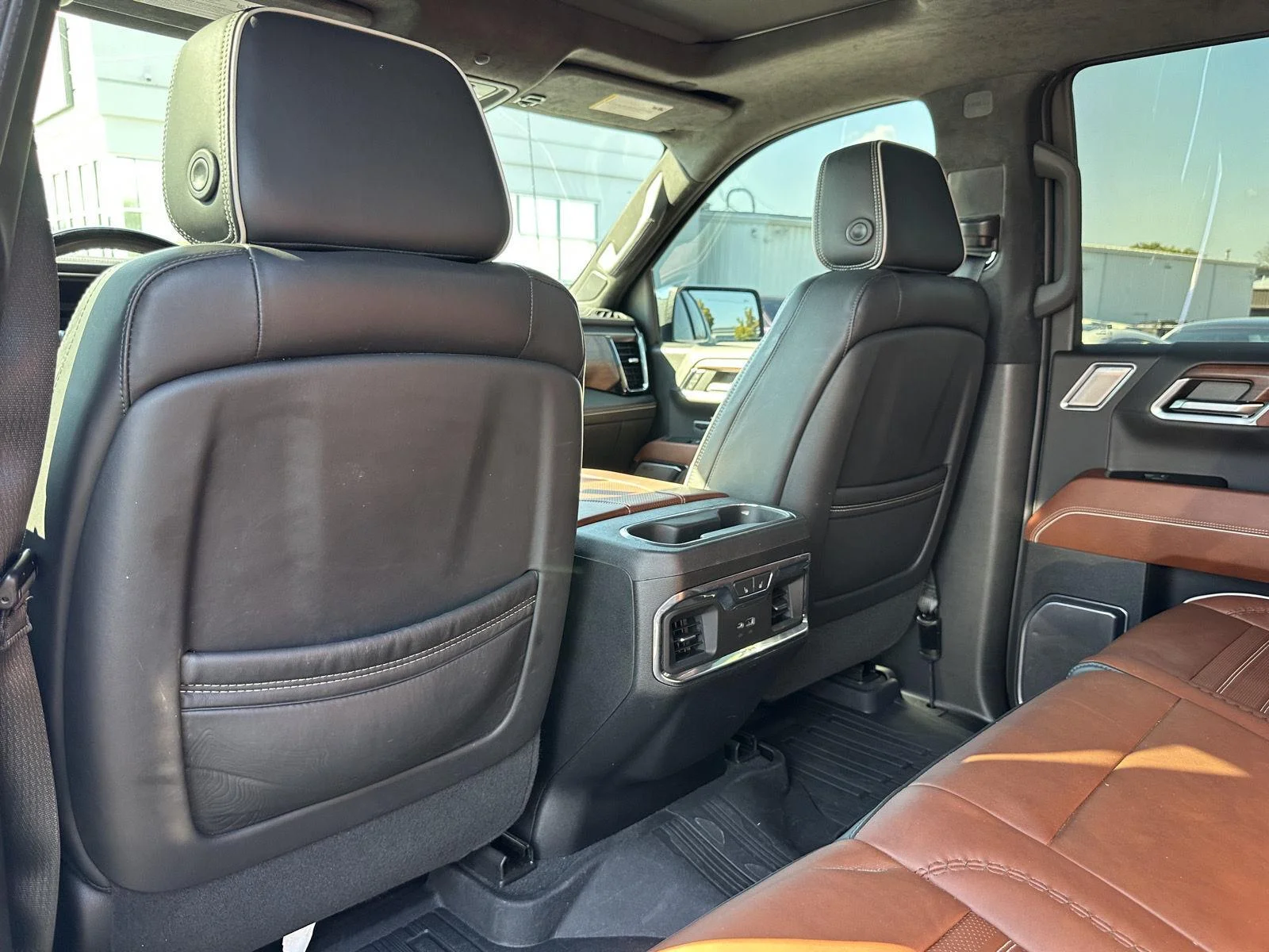 Used 2023 Onyx Black GMC Denali Ultimate image 27
