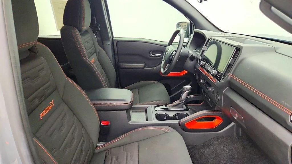 Used 2025 Boulder Gray Pearl Nissan Crew Cab 4x2 PRO-X w/ Step Rails & Remote Start image 21