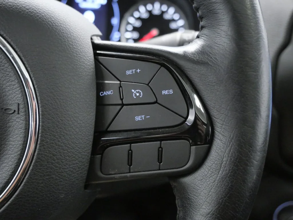 Certified Used 2019 Silver Jeep Latitude image 23
