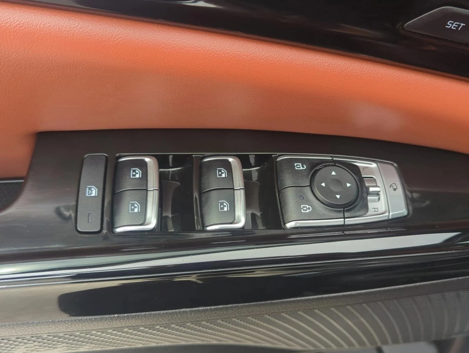 Used 2024 Panthera Metal Kia SX Prestige image 13