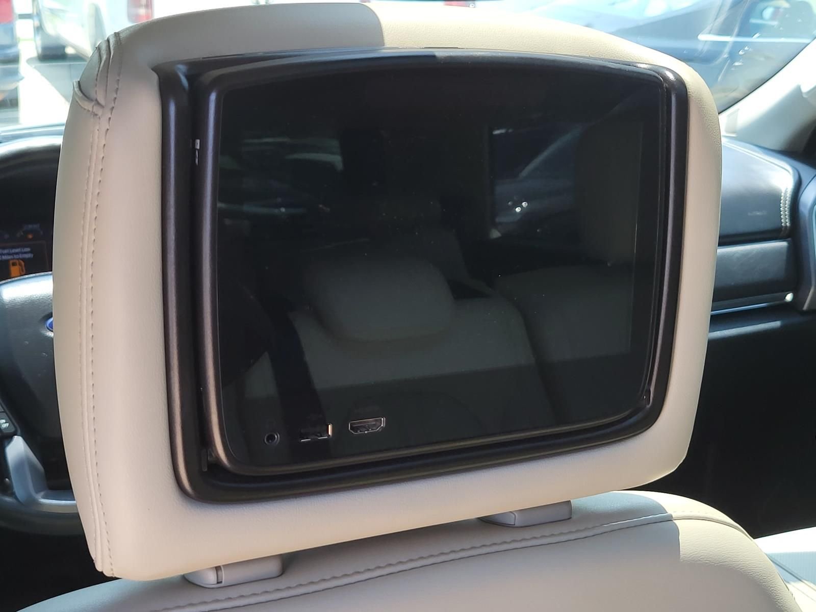 Used 2020 Desert Gold Metallic Ford Platinum image 17