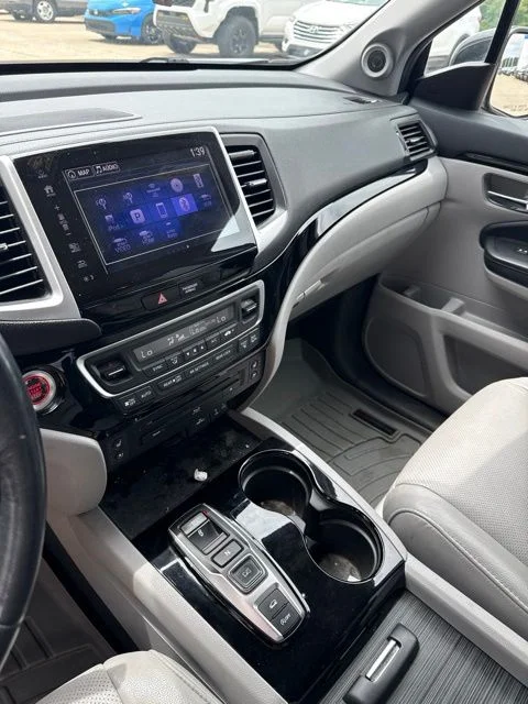 Used 2018  Honda Elite image 2