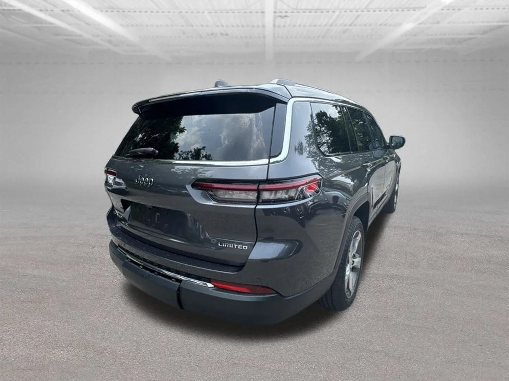 Used 2021 Gray Jeep Limited image 5