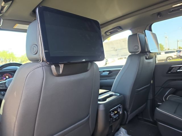 2026 Chevrolet Suburban Premier - Photo 11
