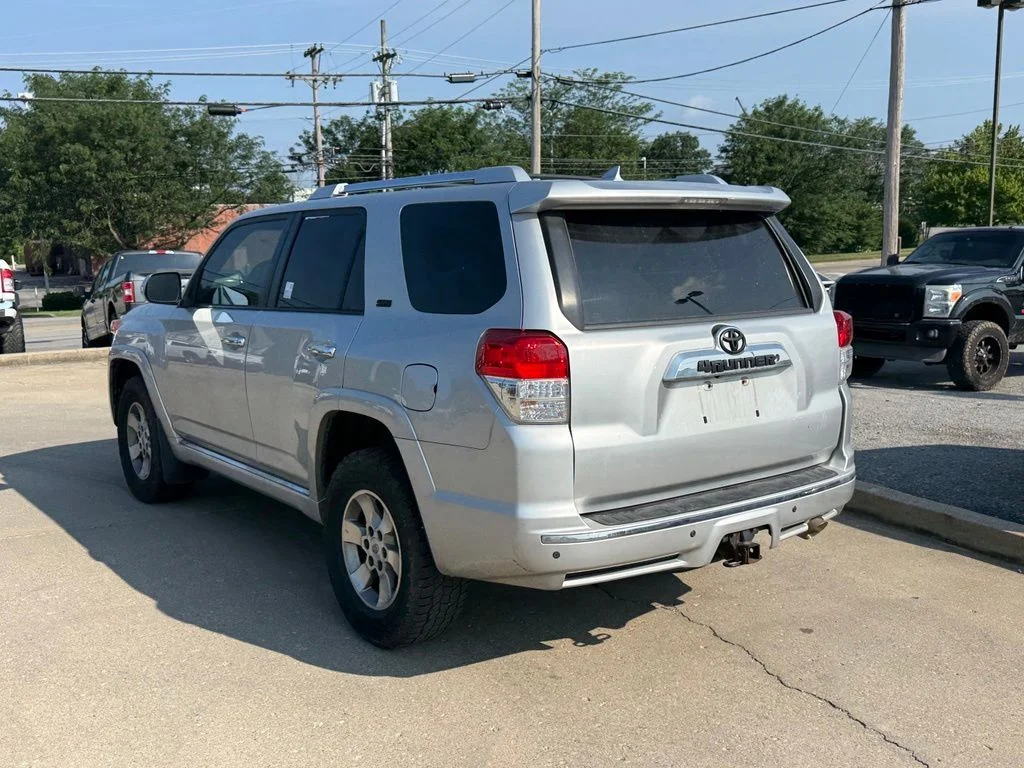 Used 2013 Silver Toyota SR5 image 8