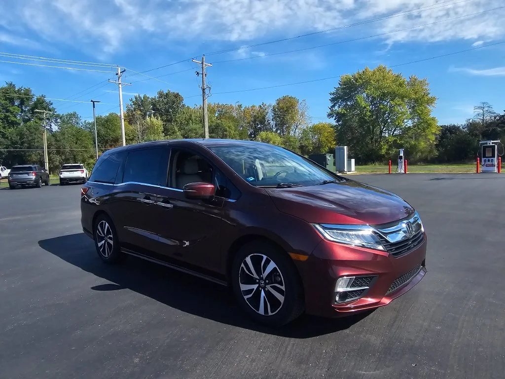 Used 2018 Deep Scarlet Pearl Honda Elite image 11